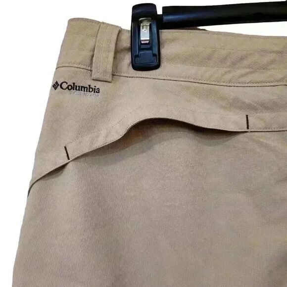 Columbia Women's Tan Poly Shorts w Pockets - Picture 7 of 12